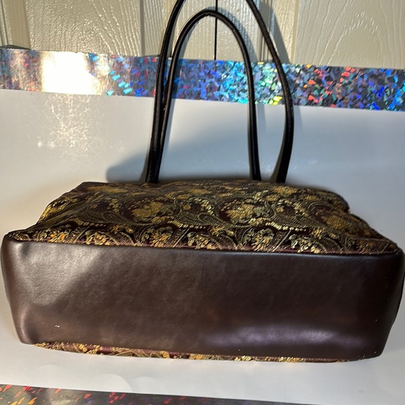 Gold and Brown Artistic Shoulder Bag with Butterfly Design - Picture 9 of 16